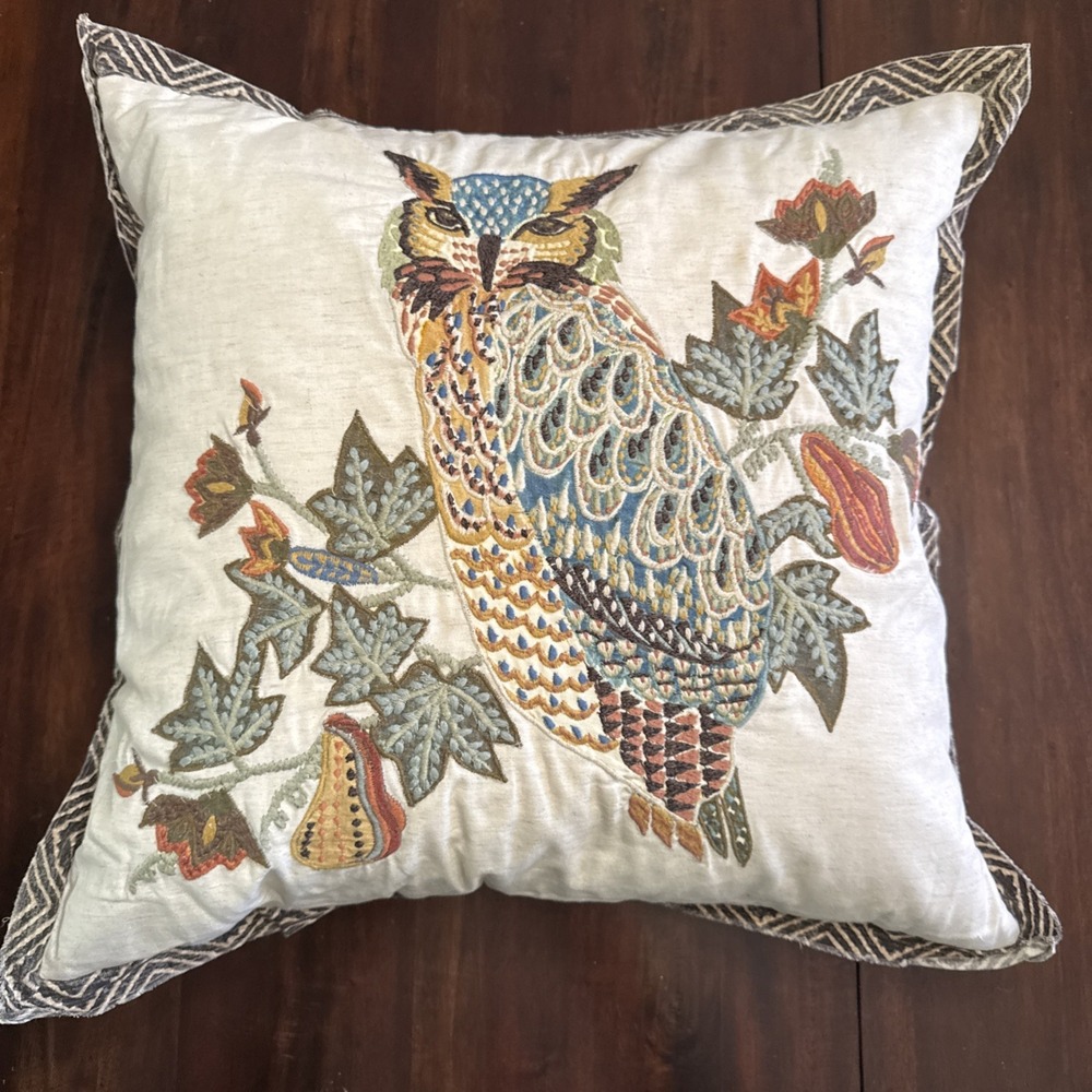 Pottery Barn Throw Pillow Owl Bird Embroidered Appliqué‎ Feather Insert Cover